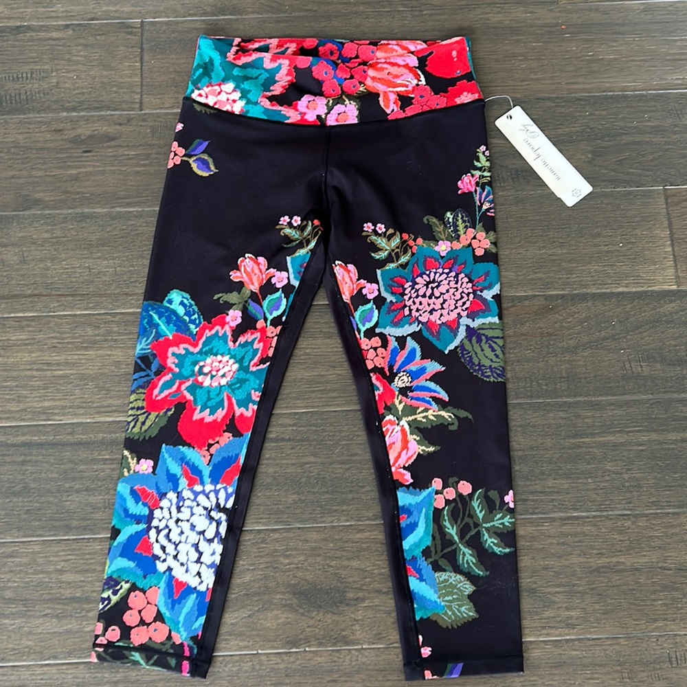 Nanette Lapore Floral Athletic Leggings Medium
